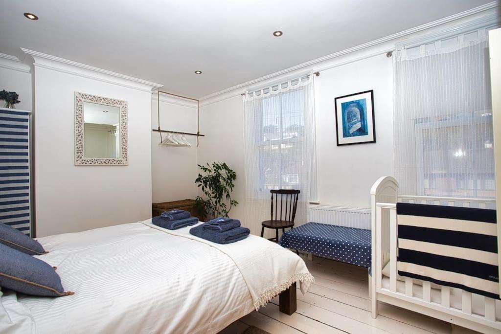 Restful And Cosy 4 Bed Home Minutes From The Beach 桑盖特 外观 照片